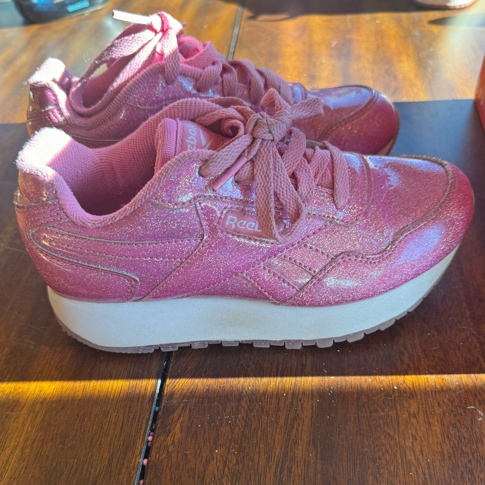 Reebok pink glittery platform tennis shoes
